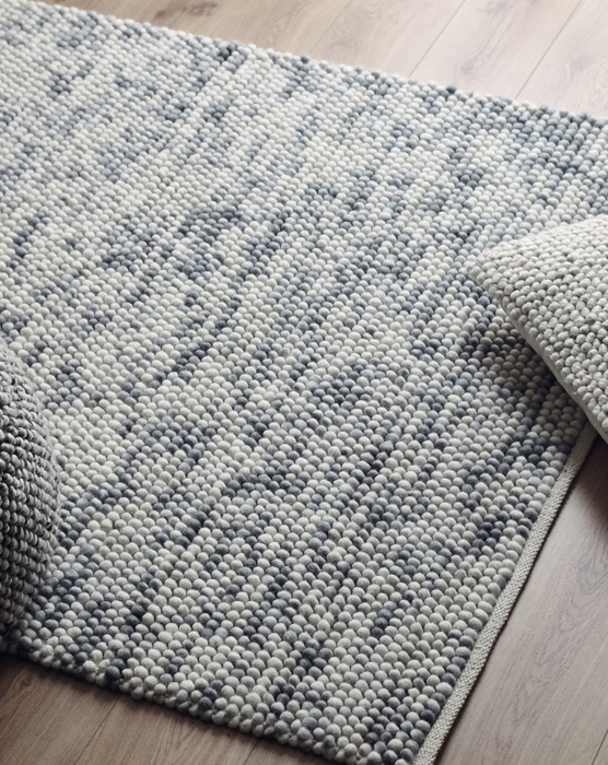 Handwoven Wool Carpet – Light Beige & Dark Gray