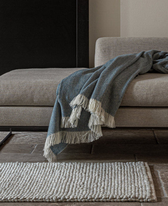 PEQURA Handwoven Wool Carpet – Cool Gray Tone | 5×8 ft