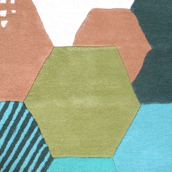 PEQURA Hexagon Mosaic Wool Carpet – Handwoven Modern Geometric Rug in Blue & Green Tones