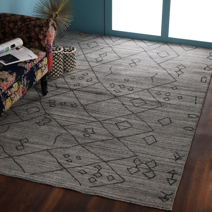PEQURA Diamond-Linked Tribal Wool Carpet – Handwoven Charcoal & Black Geometric Rug