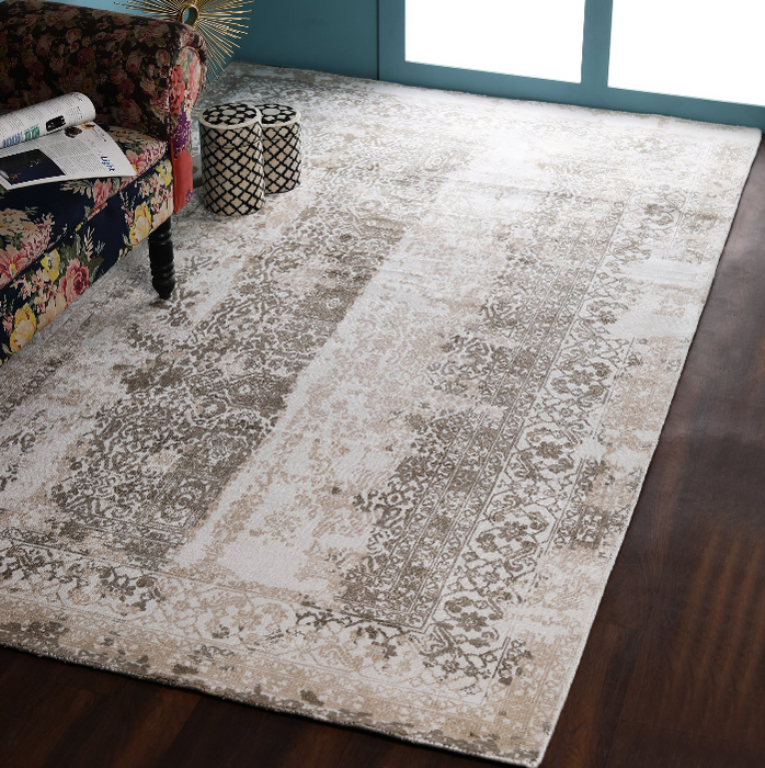 PEQURA Faded Medallion & Border Wool Carpet – Vintage-Inspired Distressed Rug in Neutral Tones