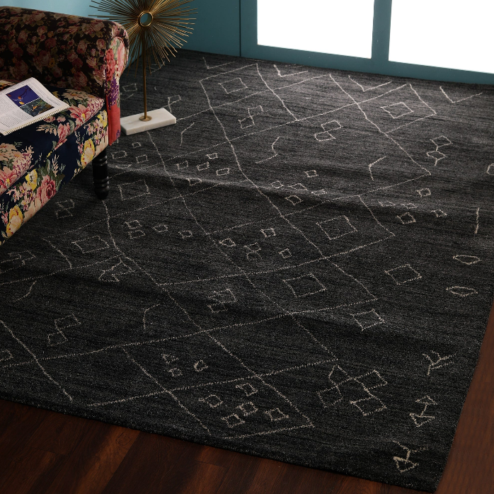 PEQURA Wool Golden Diamond Grid Rug – Handwoven Black & Mustard Carpet for Modern Luxe Interiors