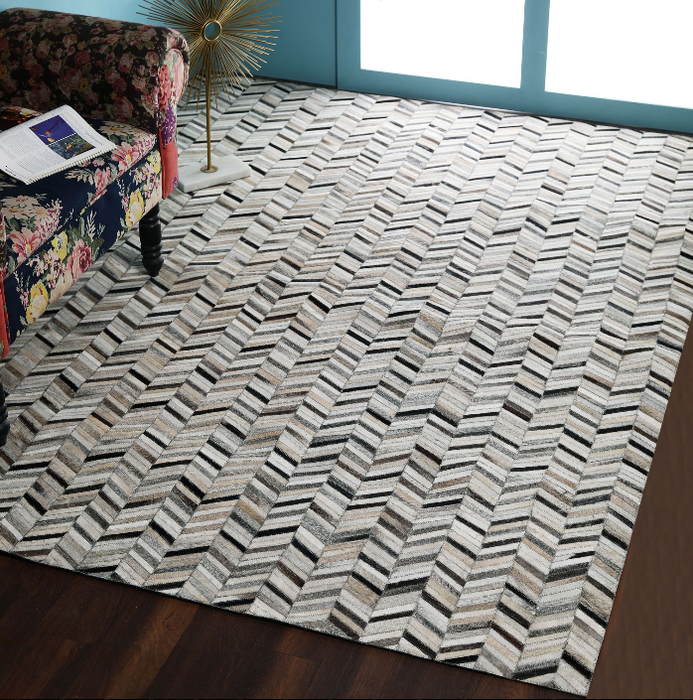 PEQURA Wool Herringbone Rug – Handwoven Taupe & Gray Carpet
