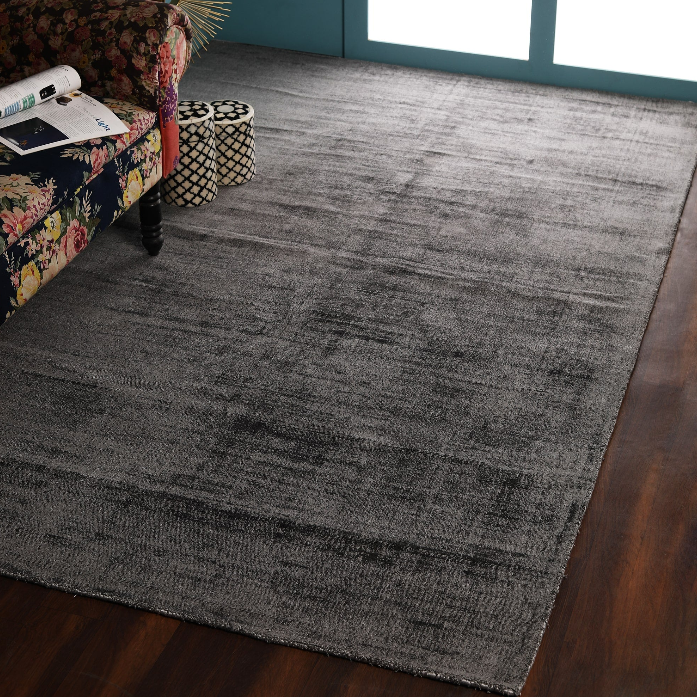 PEQURA Wool Distressed Grid Rug – Handwoven Dark Gray & Charcoal Carpet with Subtle Textured Pattern