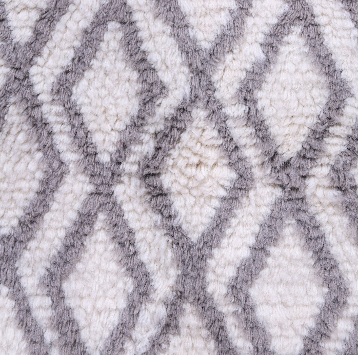 PEQURA Wool Light Diamond Grid Rug – Handwoven Cream & Gray Geometric Carpet for Modern Homes