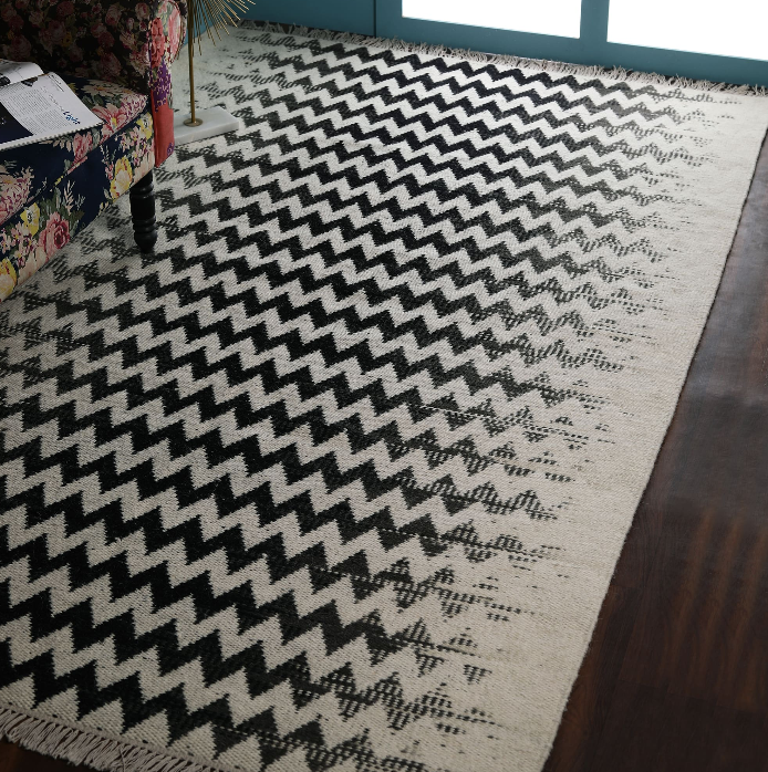 Wool Rug – Gradient Zigzag Chevron Design