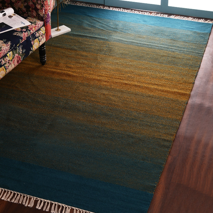 Wool Rug – Dual-Tone Gradient Woven Design