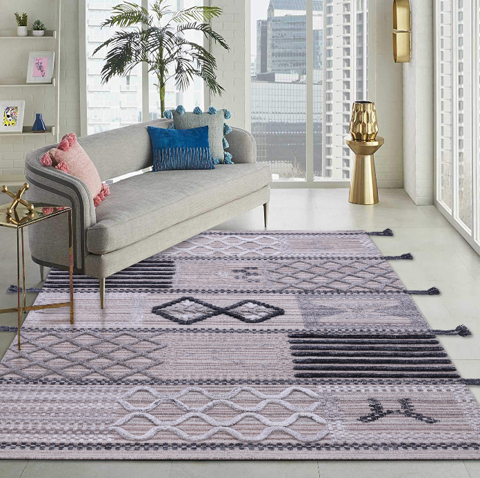 Neutral Wool Carpet – Geometric Banded Elegance
