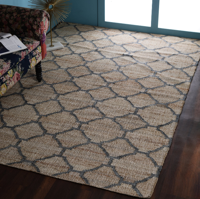 PEQURA Wool Quatrefoil Grid Rug – Handwoven Beige & Brown Carpet with Classic Moorish Pattern