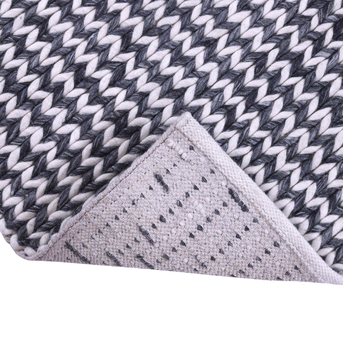Grey and White, Stripe Pattern PEQURA